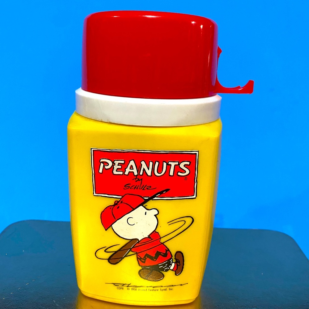 PEANUTS CHARLIE BROWN VINTAGE COLLECTIBLE THERMOS CHARLIE BROWN w/BASEBALL BAT